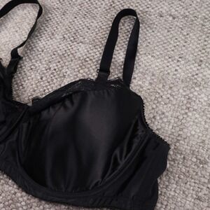 Torrid Curve Underwire Bra Womens 48D Black Excellent Satin Lace Trim